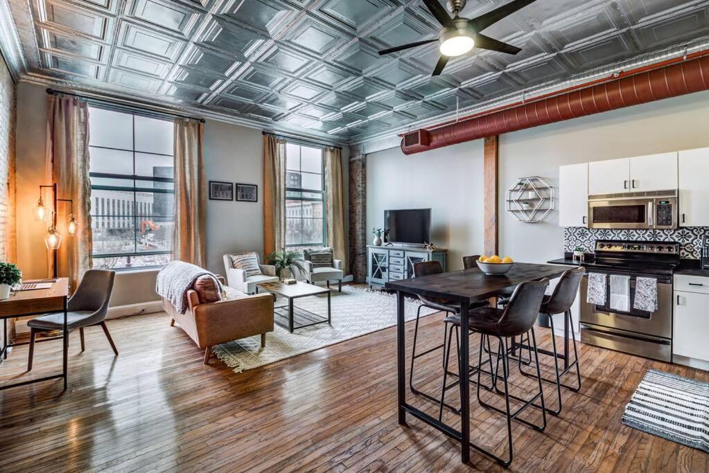 Good Vibes Loft - Dt Cle Walk To All The Stadiums Cleveland Ngoại thất bức ảnh